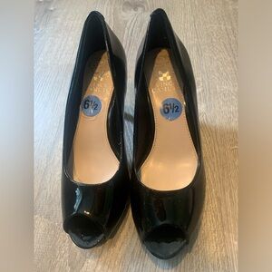 Vince Camuto Peep Toe Heel Black